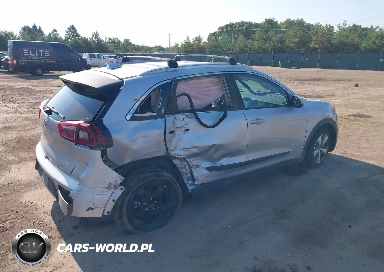 2019 Kia Niro Lx VIN:KNDCB3LC7K5302793 - 4