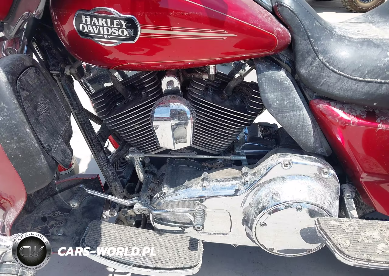 2013 Harley-Davidson Flhtcutg Tri Glide Ultra Classic VIN:1HD1MAM11DB853520 - 9