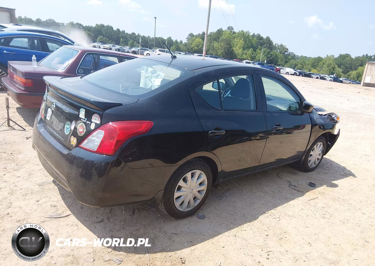 2018 Nissan Versa 1.6 S+ VIN:3N1CN7AP8JL856379 - 4