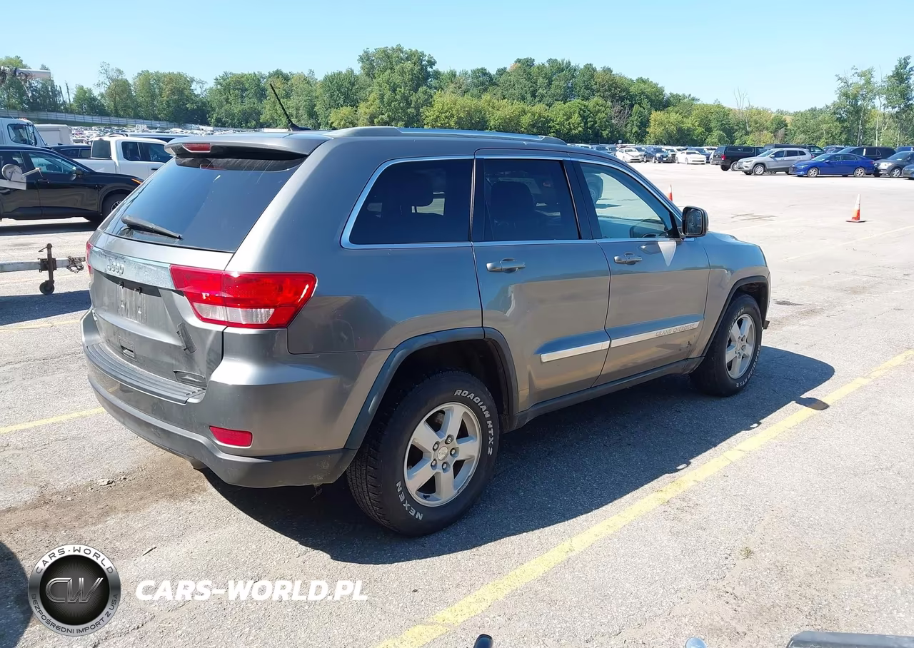2012 Jeep Grand Cherokee Laredo VIN:1C4RJFAG6CC125204 - 4