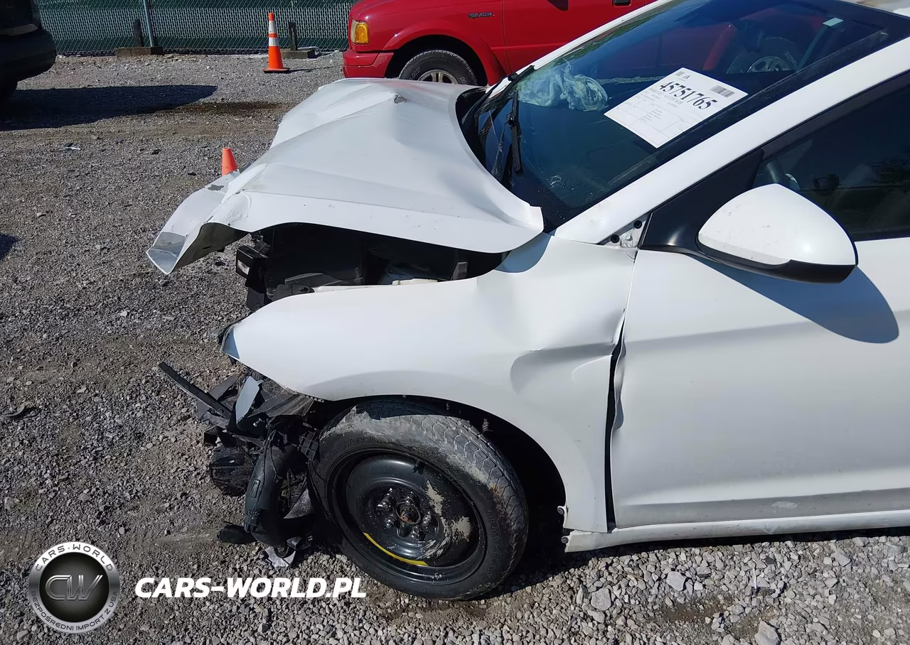 2019 Hyundai Elantra Sel VIN:5NPD84LF7KH493621 - 17
