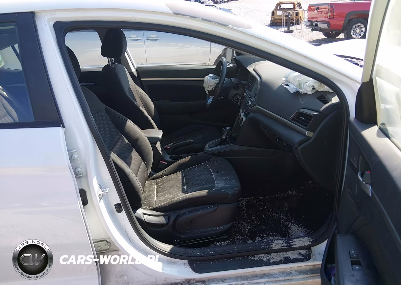 2019 Hyundai Elantra Sel VIN:5NPD84LF7KH493621 - 5