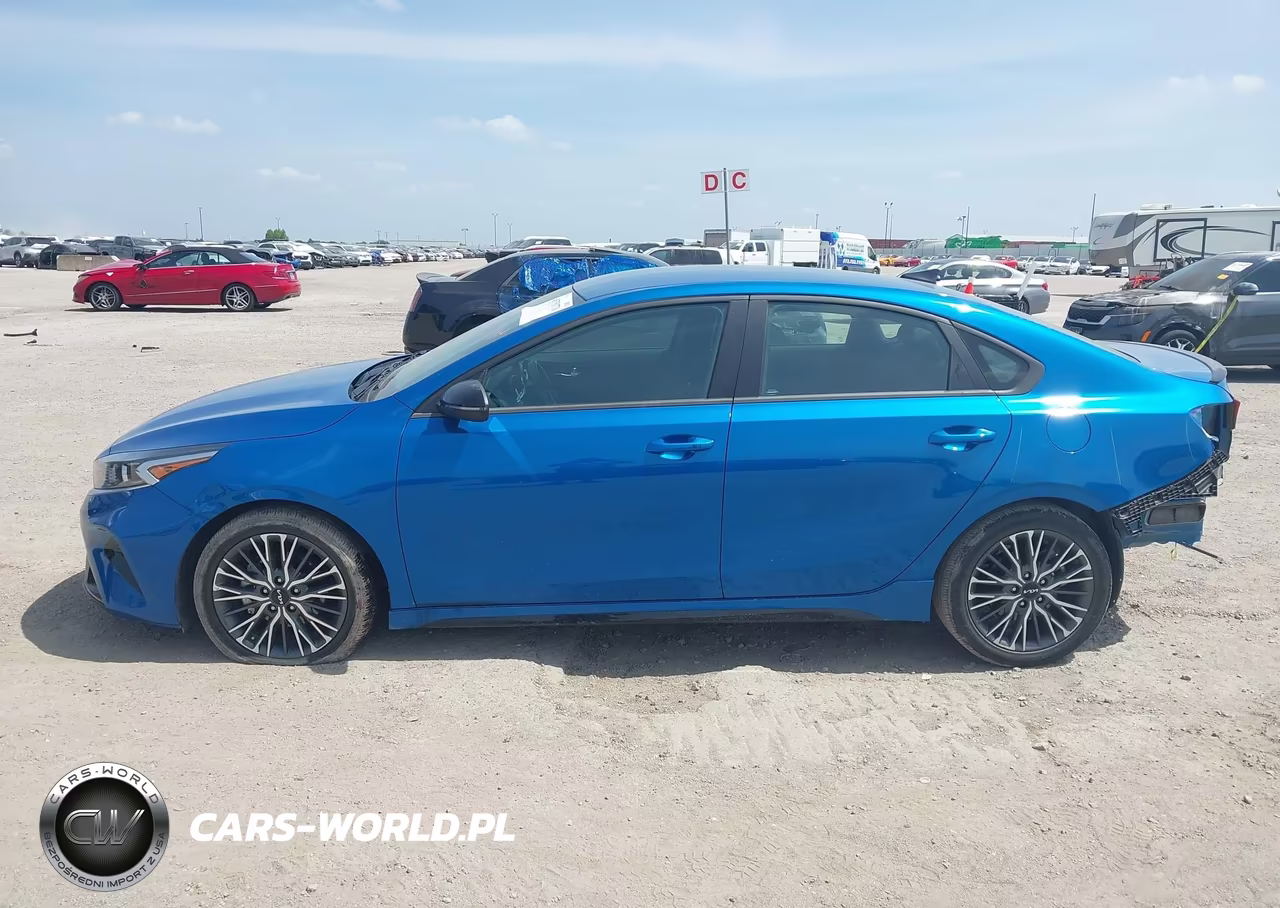 2024 Kia Forte Gt-Line VIN:3KPF54AD3RE692845 - 15