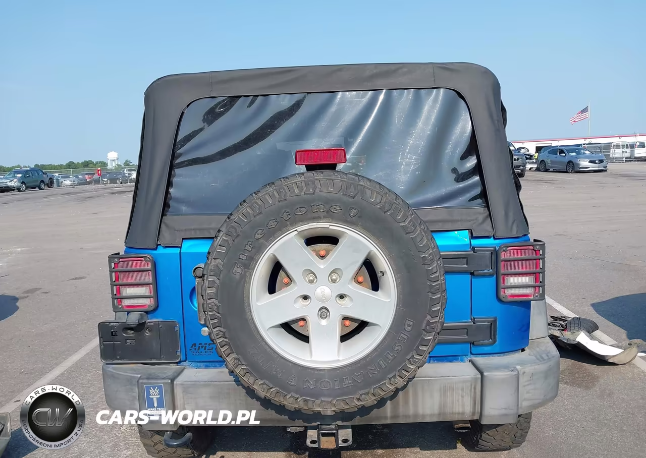 2015 Jeep Wrangler Unlimited Sport VIN:1C4BJWDG8FL689731 - 16