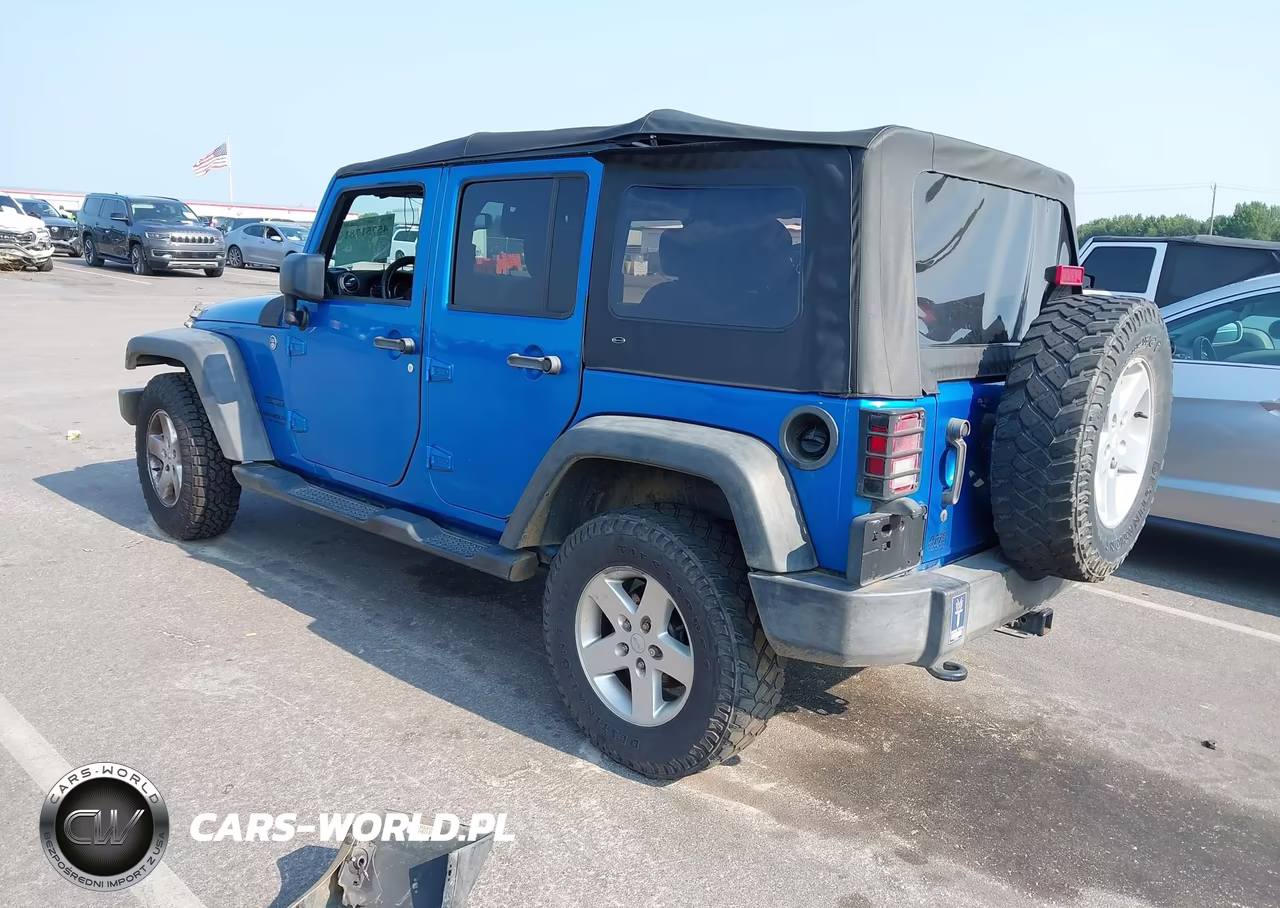 2015 Jeep Wrangler Unlimited Sport VIN:1C4BJWDG8FL689731 - 3