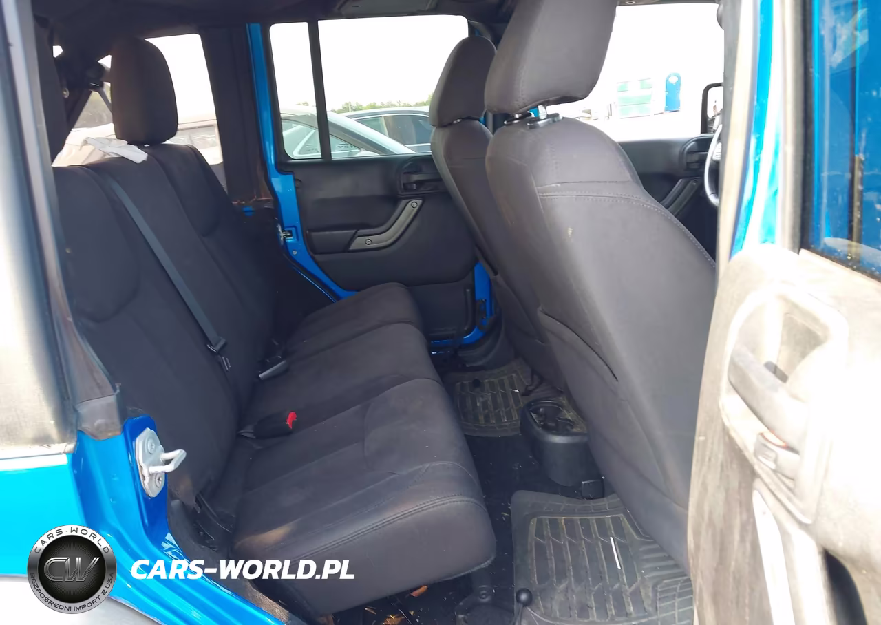 2015 Jeep Wrangler Unlimited Sport VIN:1C4BJWDG8FL689731 - 8