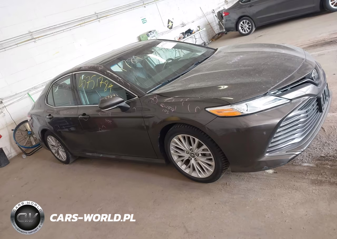 2018 Toyota Camry Xle VIN:4T1B11HK4JU041433 - 13
