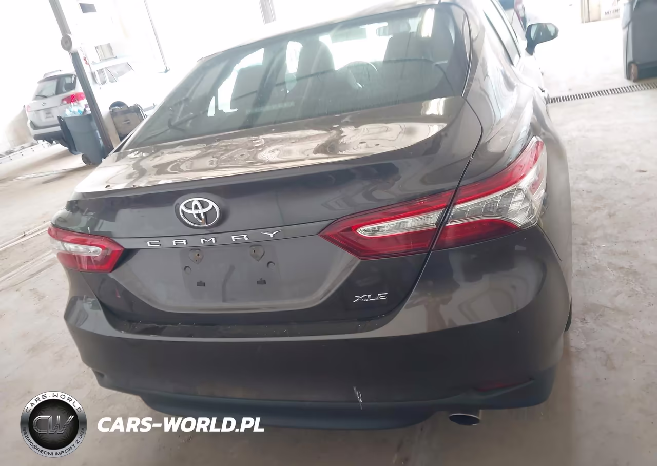 2018 Toyota Camry Xle VIN:4T1B11HK4JU041433 - 16