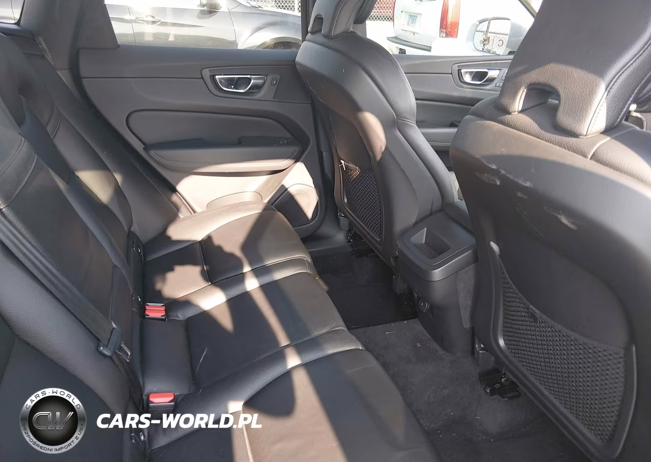 2021 Volvo Xc60 T5 Momentum VIN:YV4102RK8M1695040 - 8