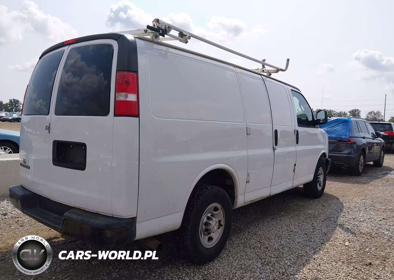 2017 Chevrolet Express 2500 Work Van VIN:1GCWGAFF8H1146921 - 4