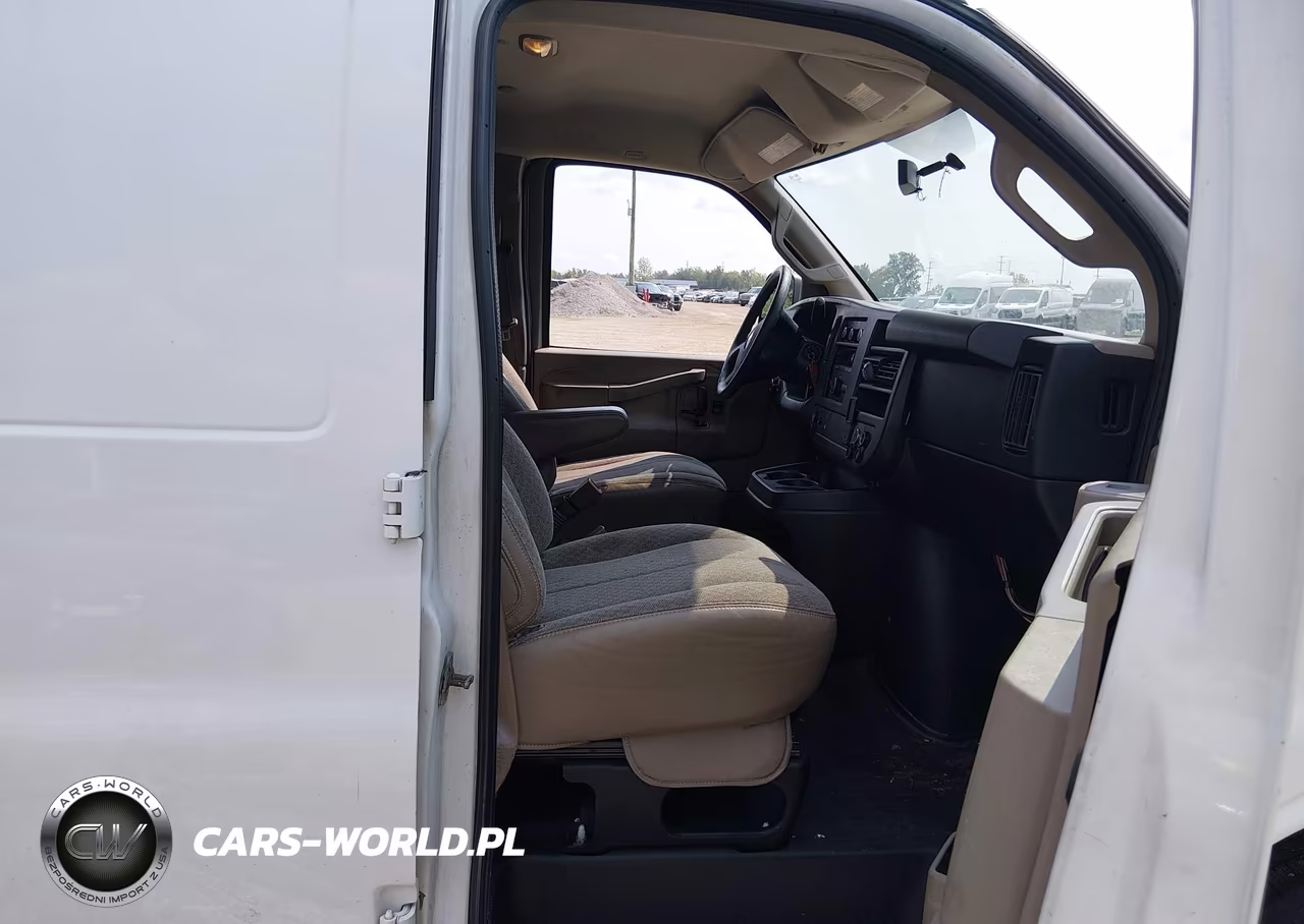 2017 Chevrolet Express 2500 Work Van VIN:1GCWGAFF8H1146921 - 5