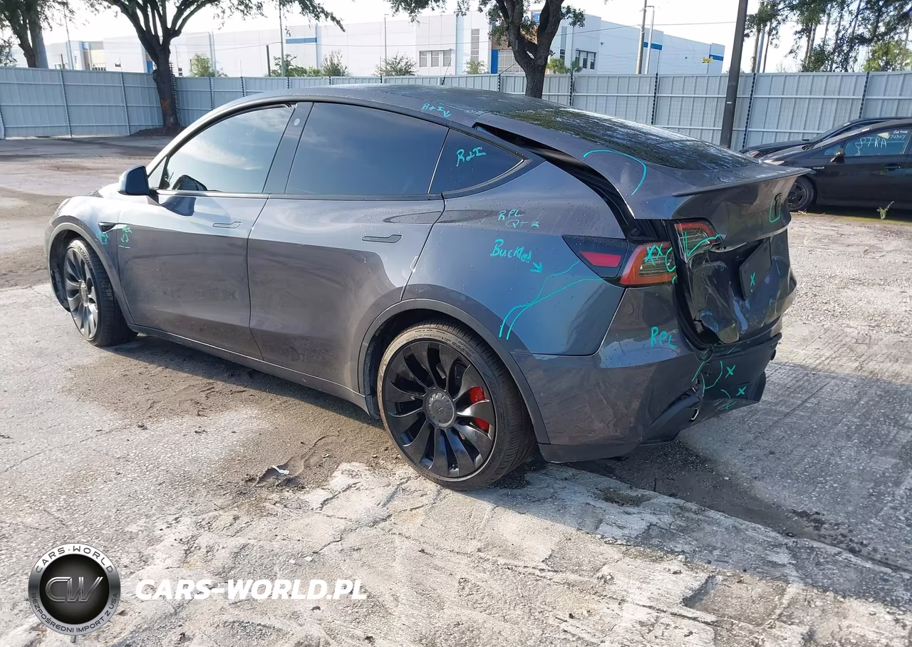 2022 Tesla Model Y Performance Dual Motor All-Wheel Drive VIN:7SAYGDEF3NF404313 - 3