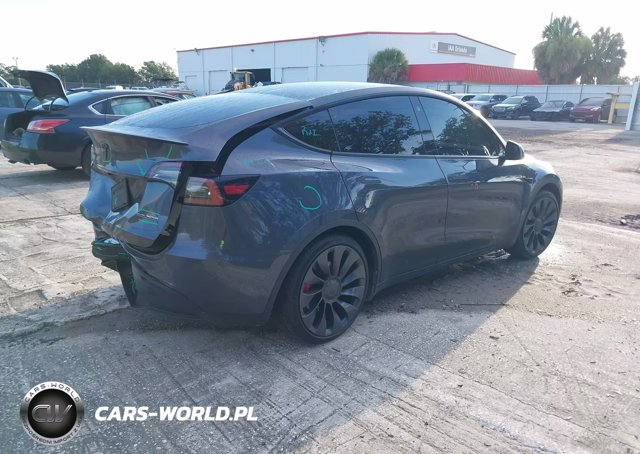 2022 Tesla Model Y Performance Dual Motor All-Wheel Drive VIN:7SAYGDEF3NF404313 - 4