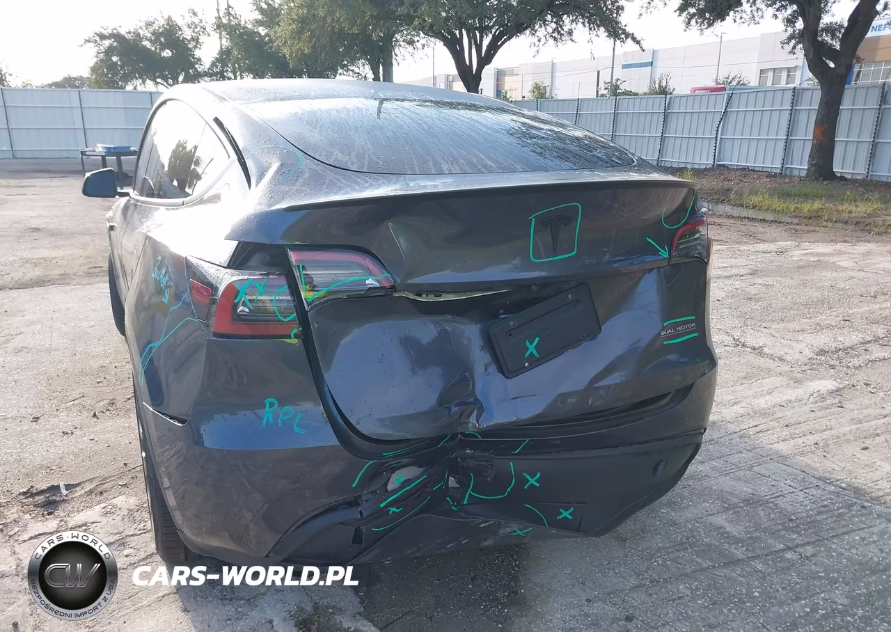 2022 Tesla Model Y Performance Dual Motor All-Wheel Drive VIN:7SAYGDEF3NF404313 - 6