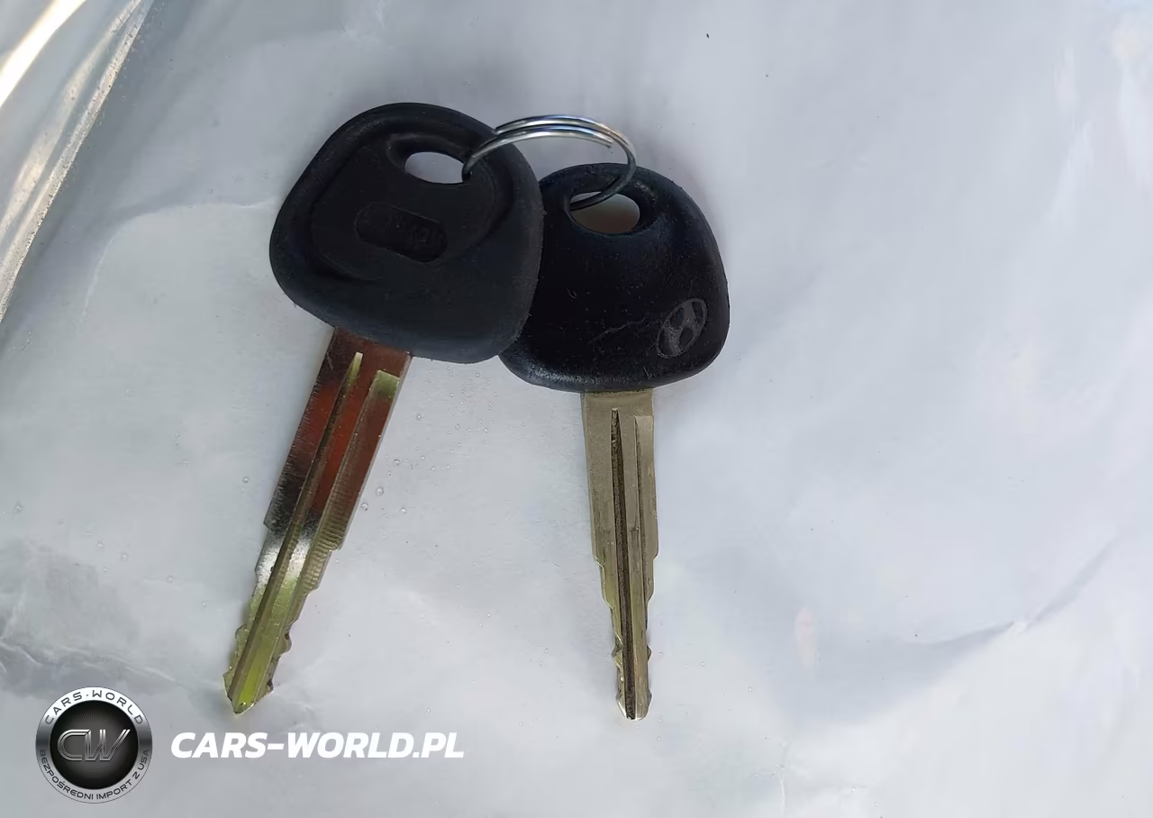 2005 Hyundai Elantra Gls-Gt VIN:KMHDN46D05U043155 - 11