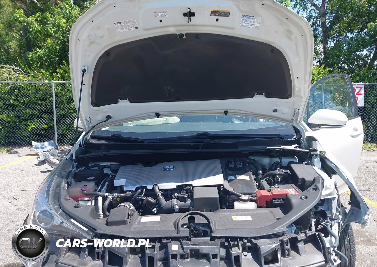2017 Toyota Prius Three VIN:JTDKARFU8H3038932 - 10