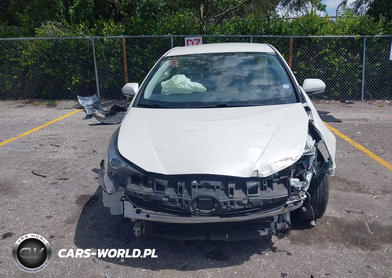 2017 Toyota Prius Three VIN:JTDKARFU8H3038932 - 12