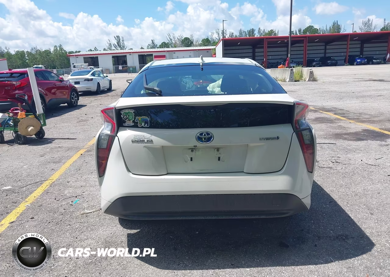 2017 Toyota Prius Three VIN:JTDKARFU8H3038932 - 16