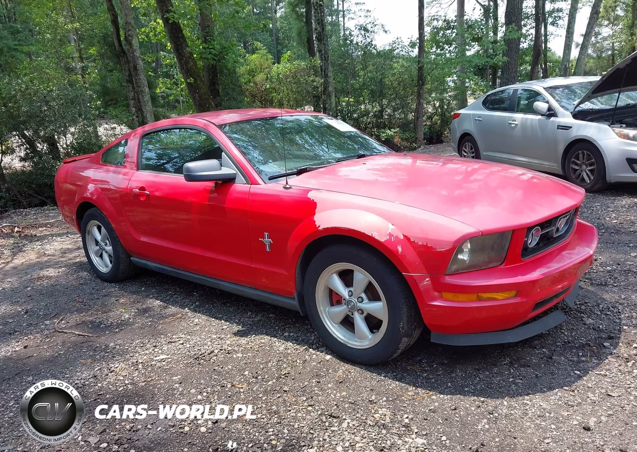 2007 Ford Mustang V6 Deluxe-V6 Premium