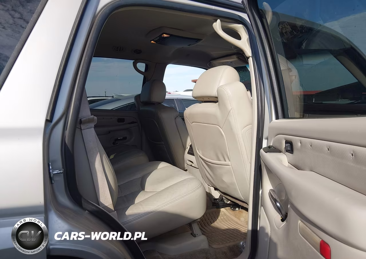 2004 Cadillac Escalade Standard VIN:1GYEC63T04R248024 - 8