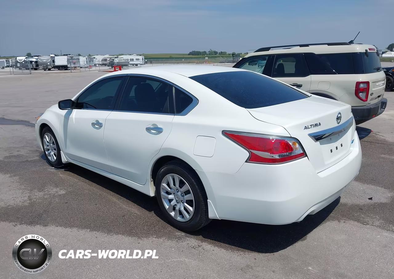 2014 Nissan Altima 2.5 S VIN:1N4AL3AP6EN380910 - 3