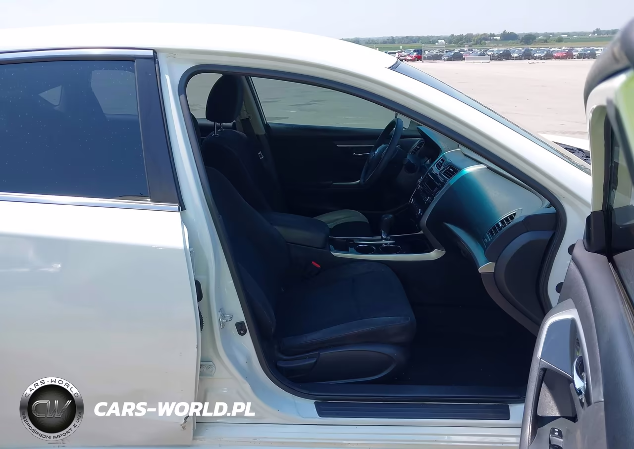 2014 Nissan Altima 2.5 S VIN:1N4AL3AP6EN380910 - 5