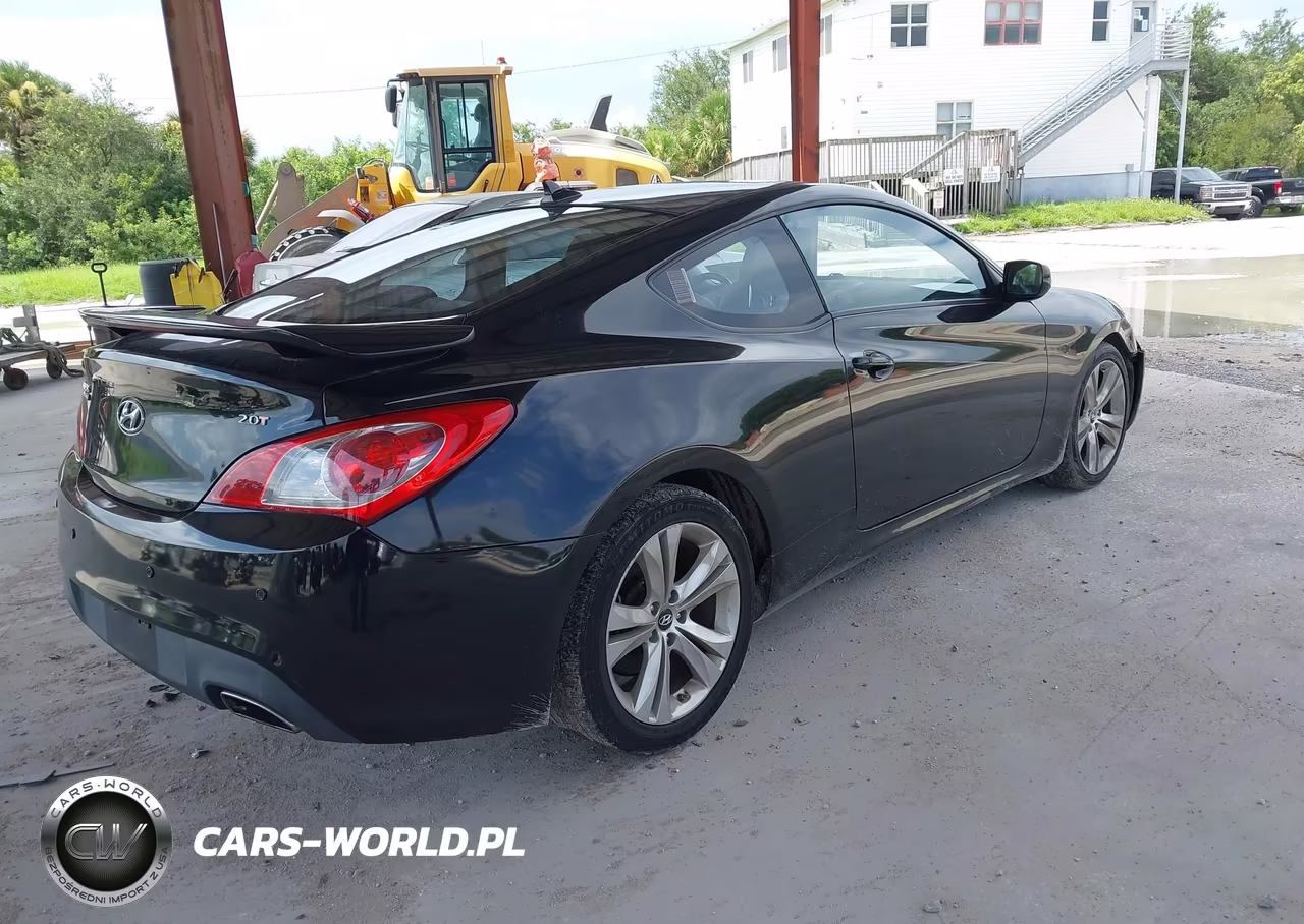 2010 Hyundai Genesis 2.0T Premium VIN:KMHHT6KD7AU027764 - 4