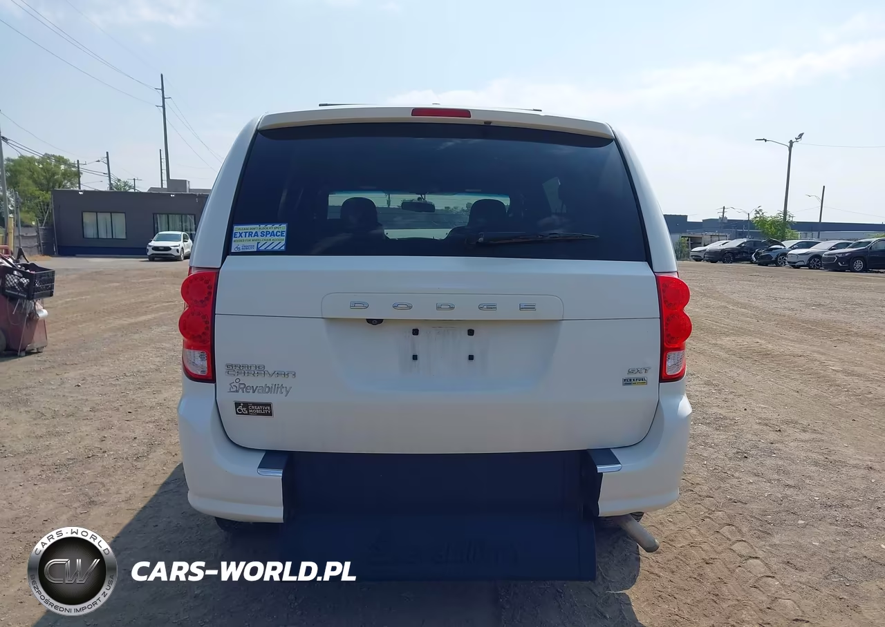 2017 Dodge Grand Caravan Sxt VIN:2C4RDGCG4HR818281 - 16