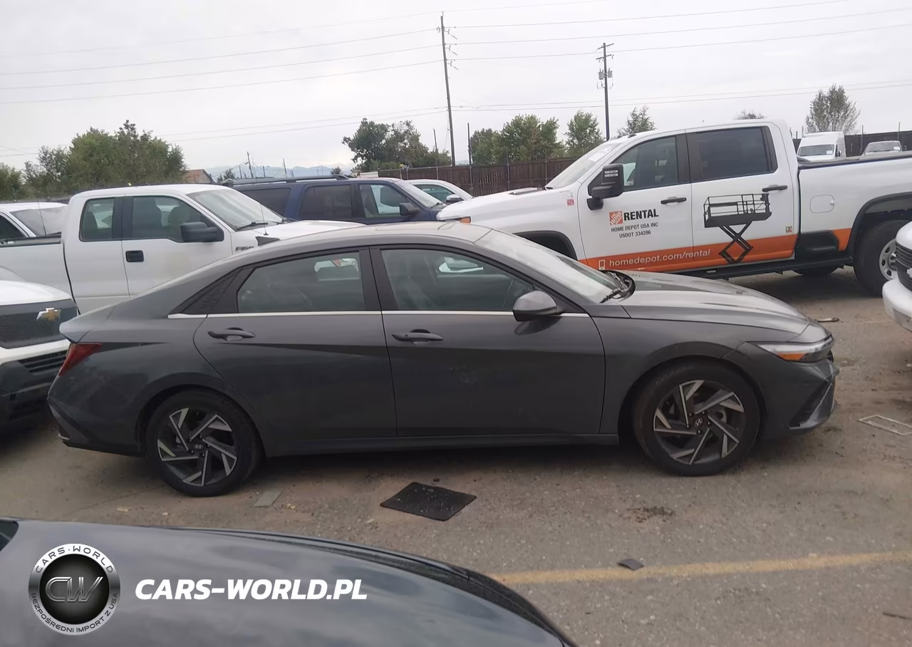 2025 Hyundai Elantra Sel Convenience VIN:KMHLS4DG0SU018205 - 13