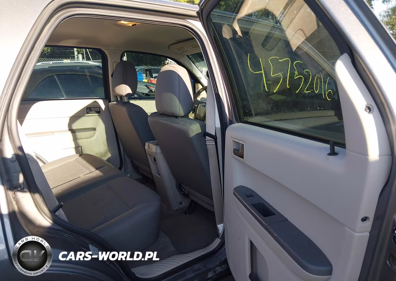 2012 Ford Escape Xls VIN:1FMCU0C77CKA04934 - 8
