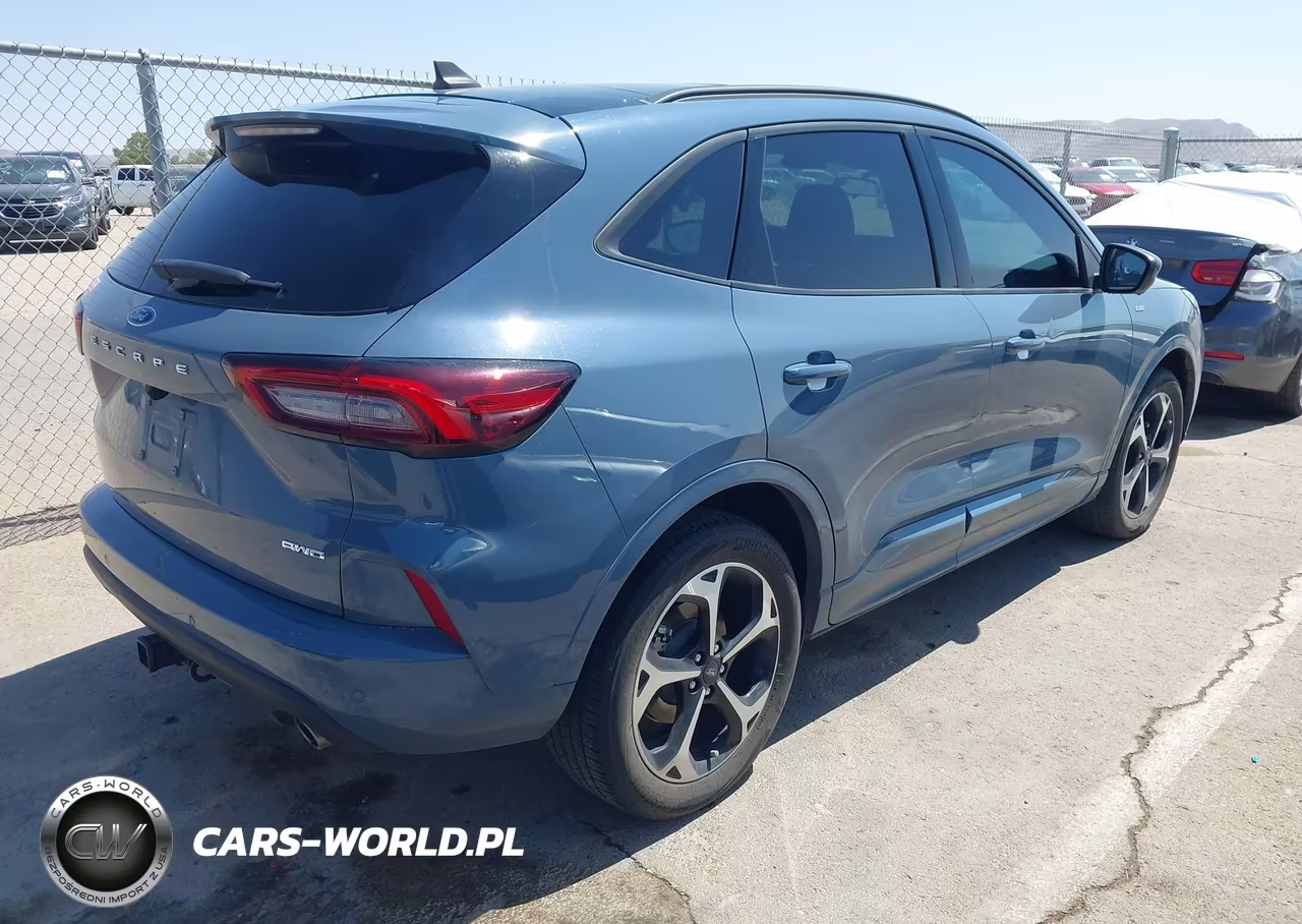 2023 Ford Escape St-Line Select VIN:1FMCU9NA4PUB36590 - 4