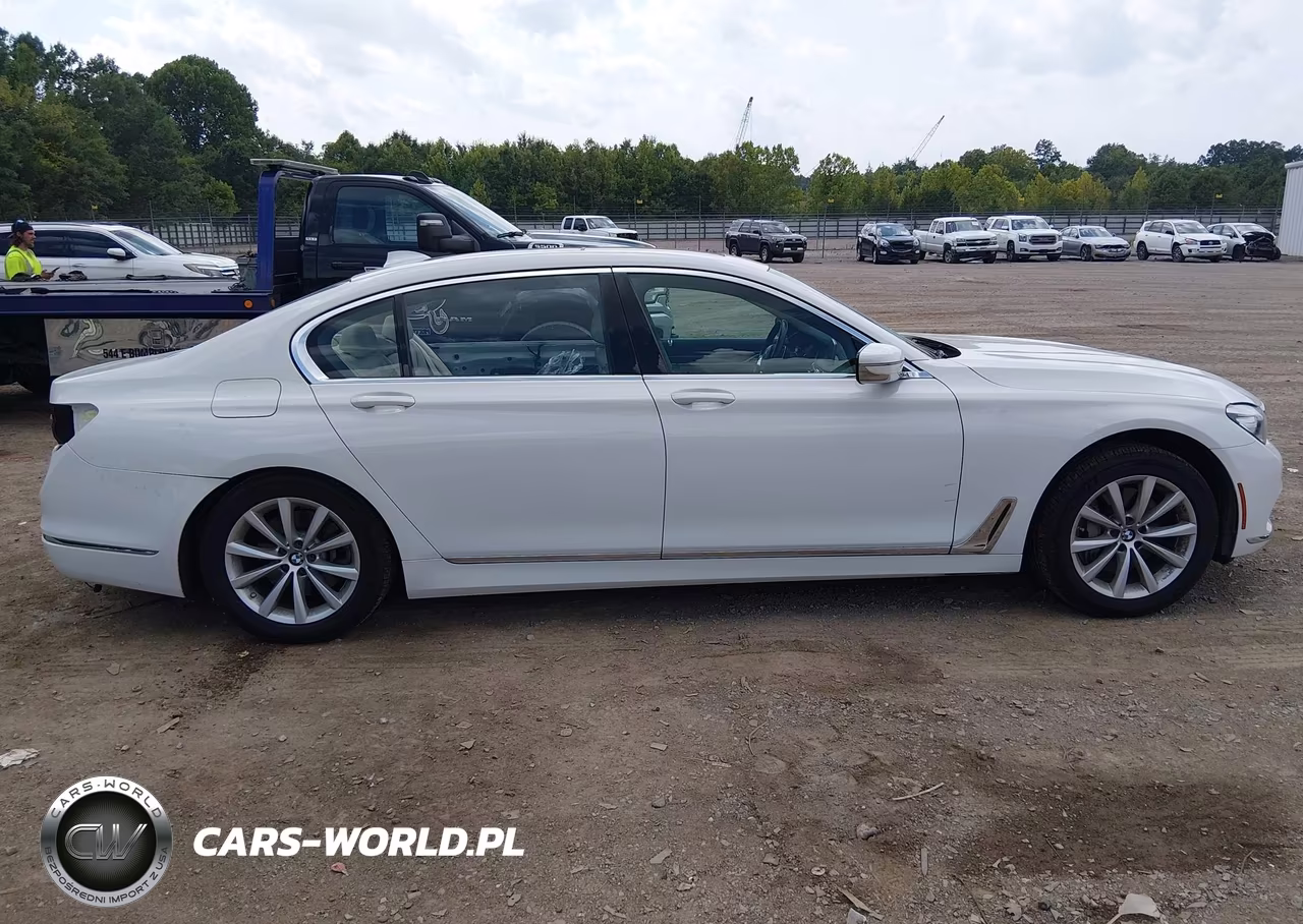 2017 BMW 740I VIN:WBA7E2C50HG740411 - 14