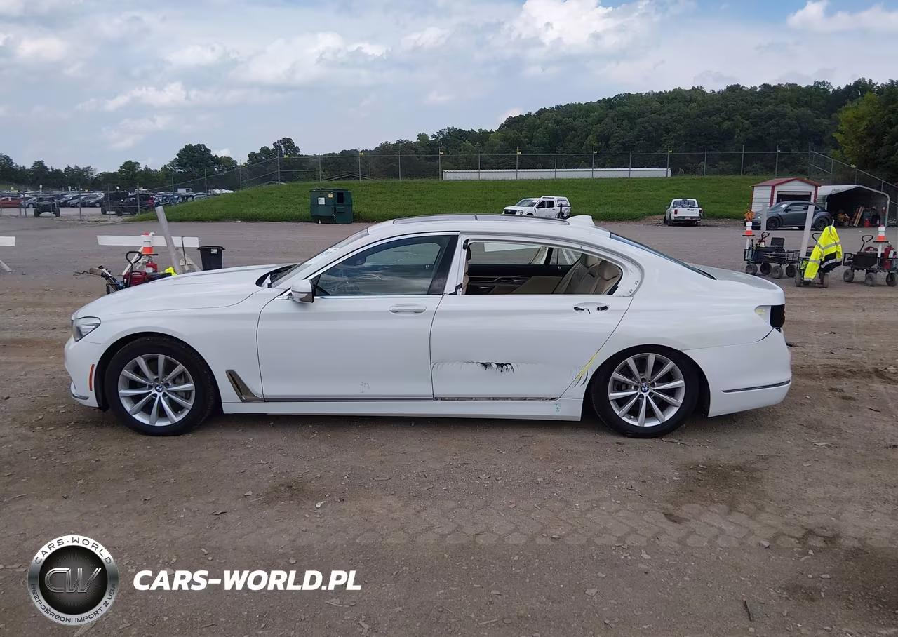 2017 BMW 740I VIN:WBA7E2C50HG740411 - 15