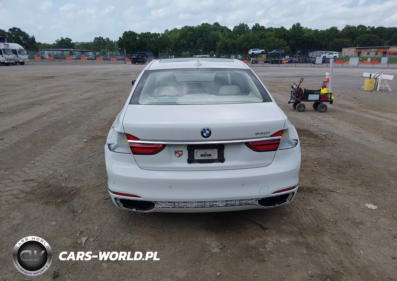 2017 BMW 740I VIN:WBA7E2C50HG740411 - 17