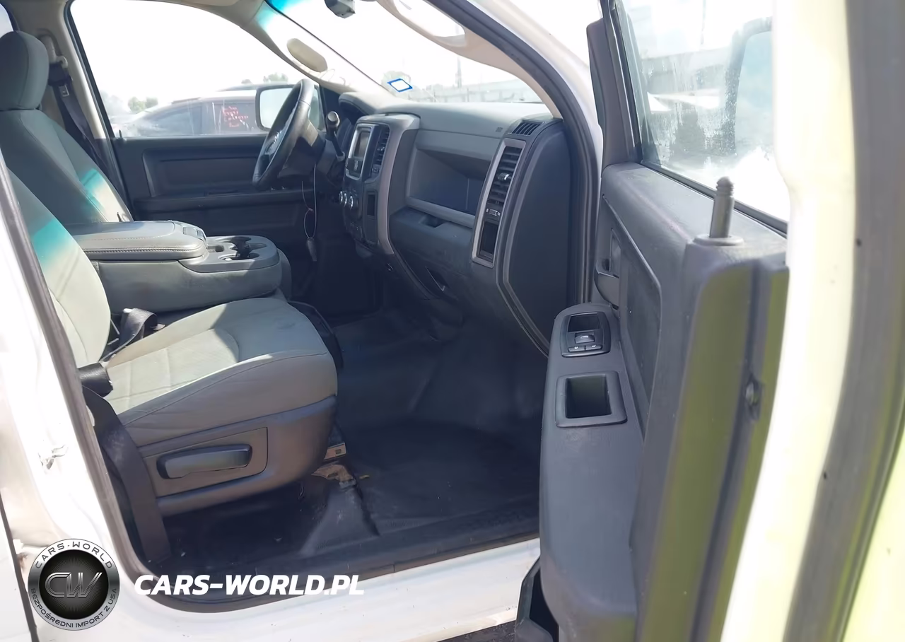 2014 Ram 2500 Tradesman VIN:3C6TR4HT2EG257065 - 5