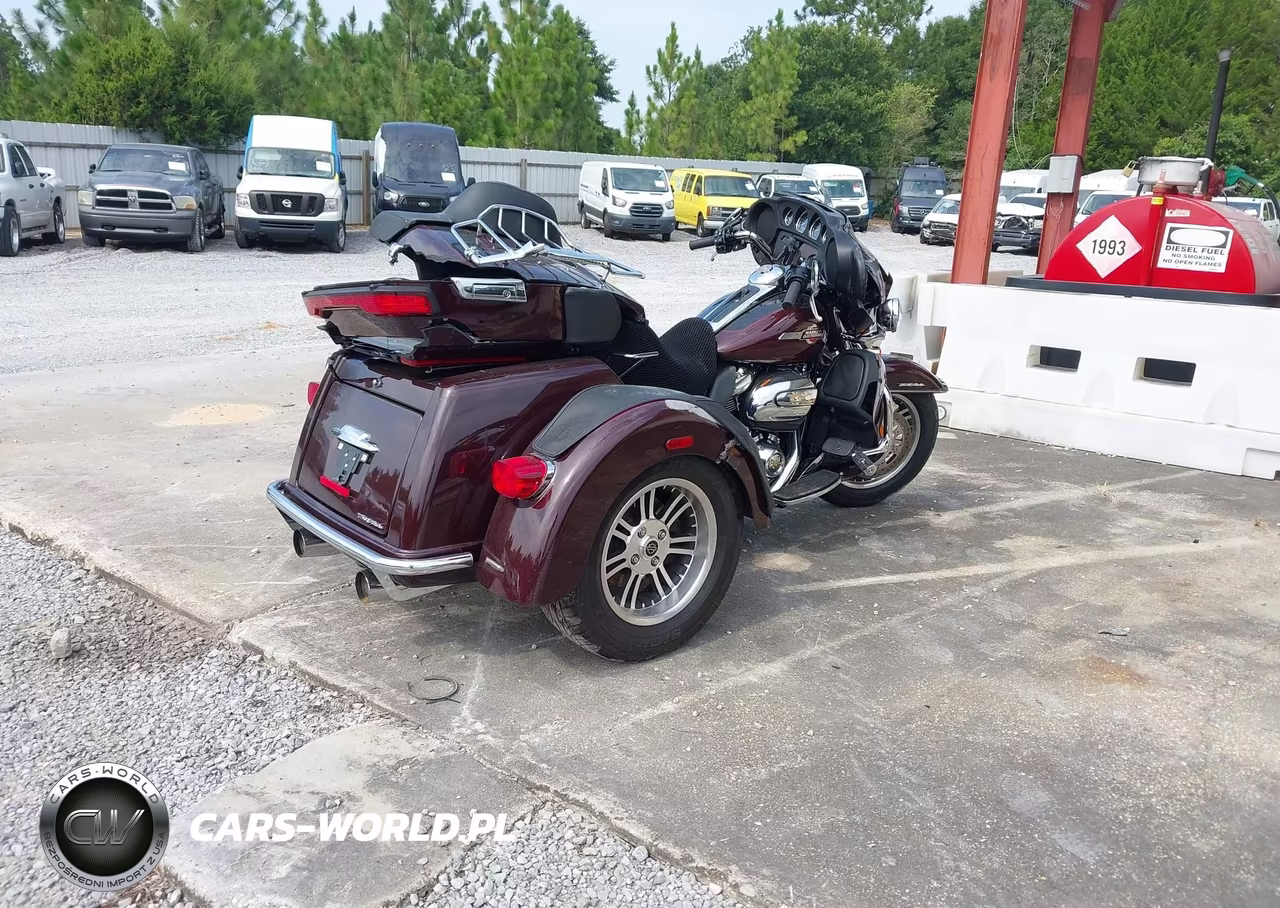 2022 Harley-Davidson Flhtcutg VIN:1HD1MAF16NB858226 - 4