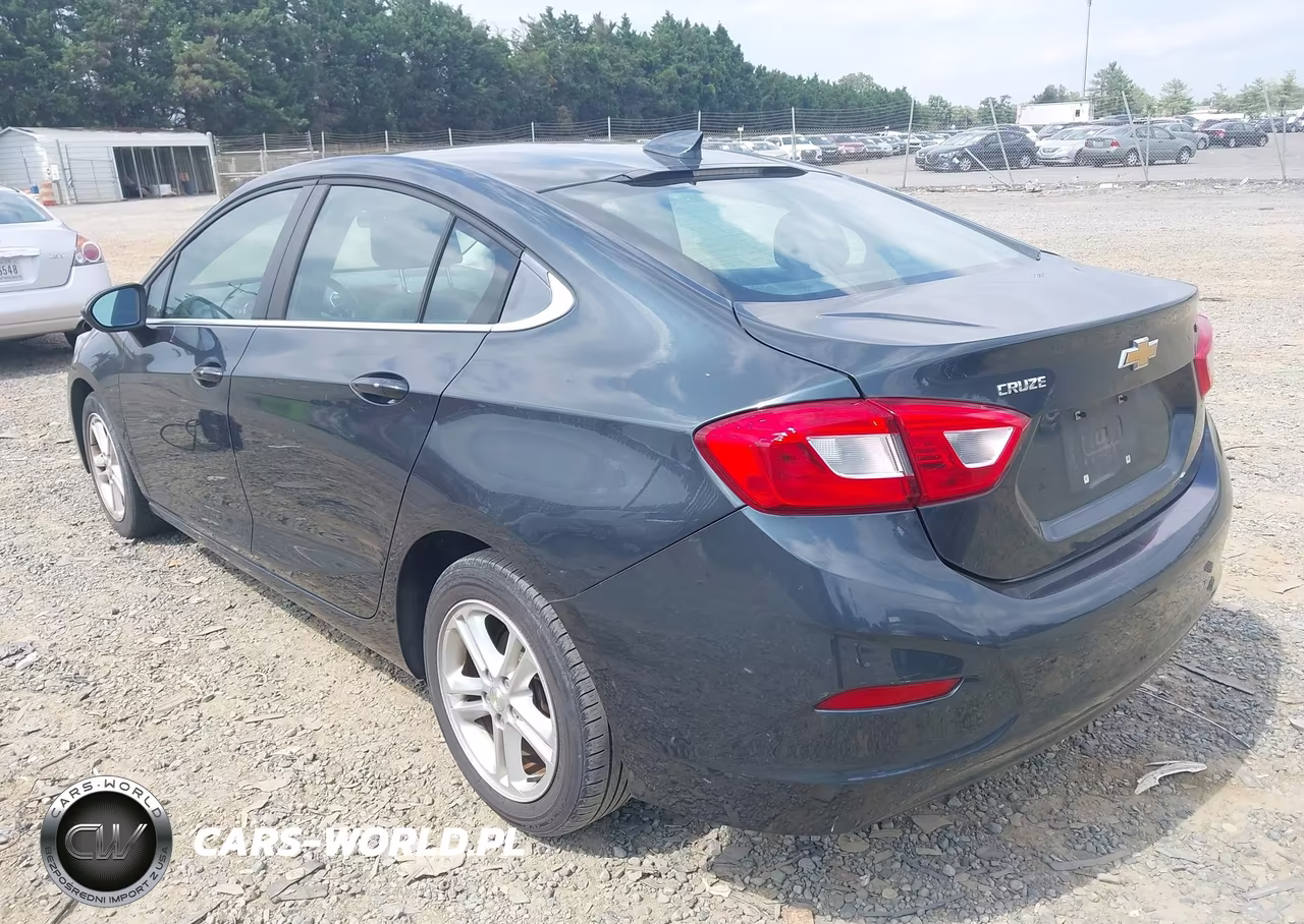 2018 Chevrolet Cruze Lt Auto VIN:1G1BE5SM4J7160424 - 3