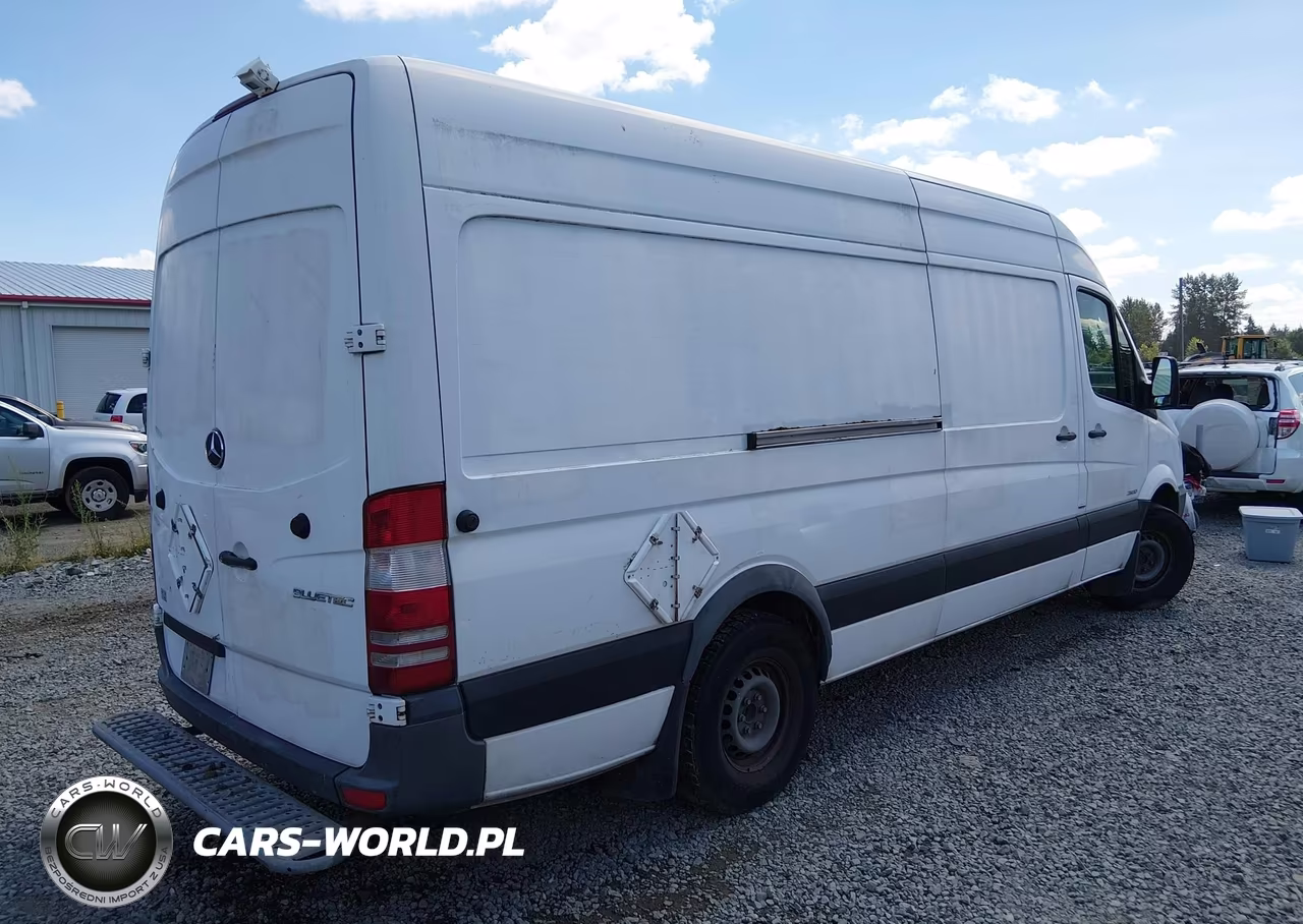 2014 Mercedes-Benz Sprinter 2500 High Roof VIN:WD3PE8DE9E5899174 - 4