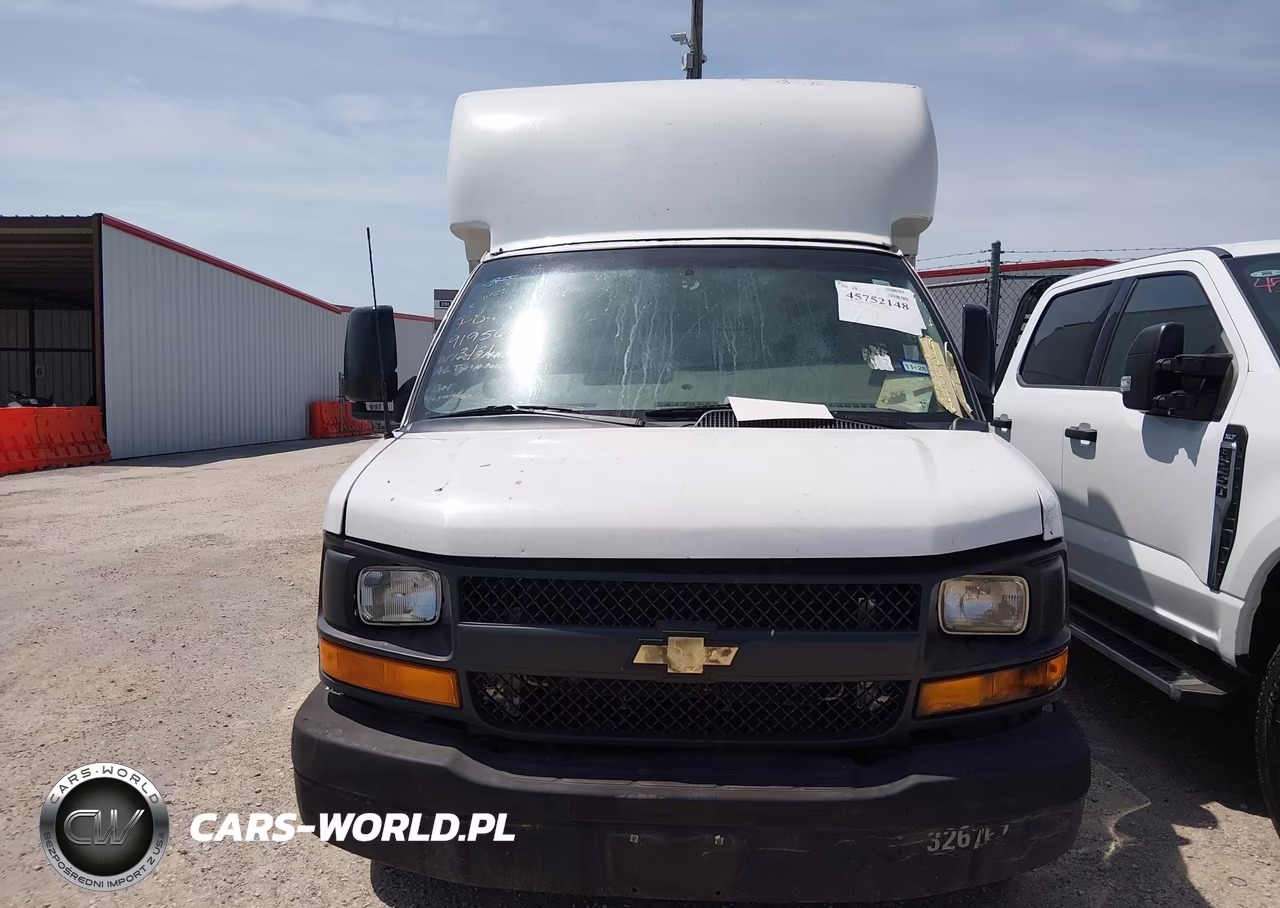2017 GMC Savana Cutaway Work Van VIN:1GD37RCF8H1163252 - 12