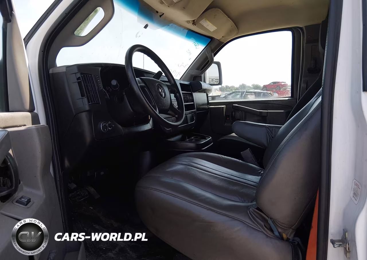 2017 GMC Savana Cutaway Work Van VIN:1GD37RCF8H1163252 - 7