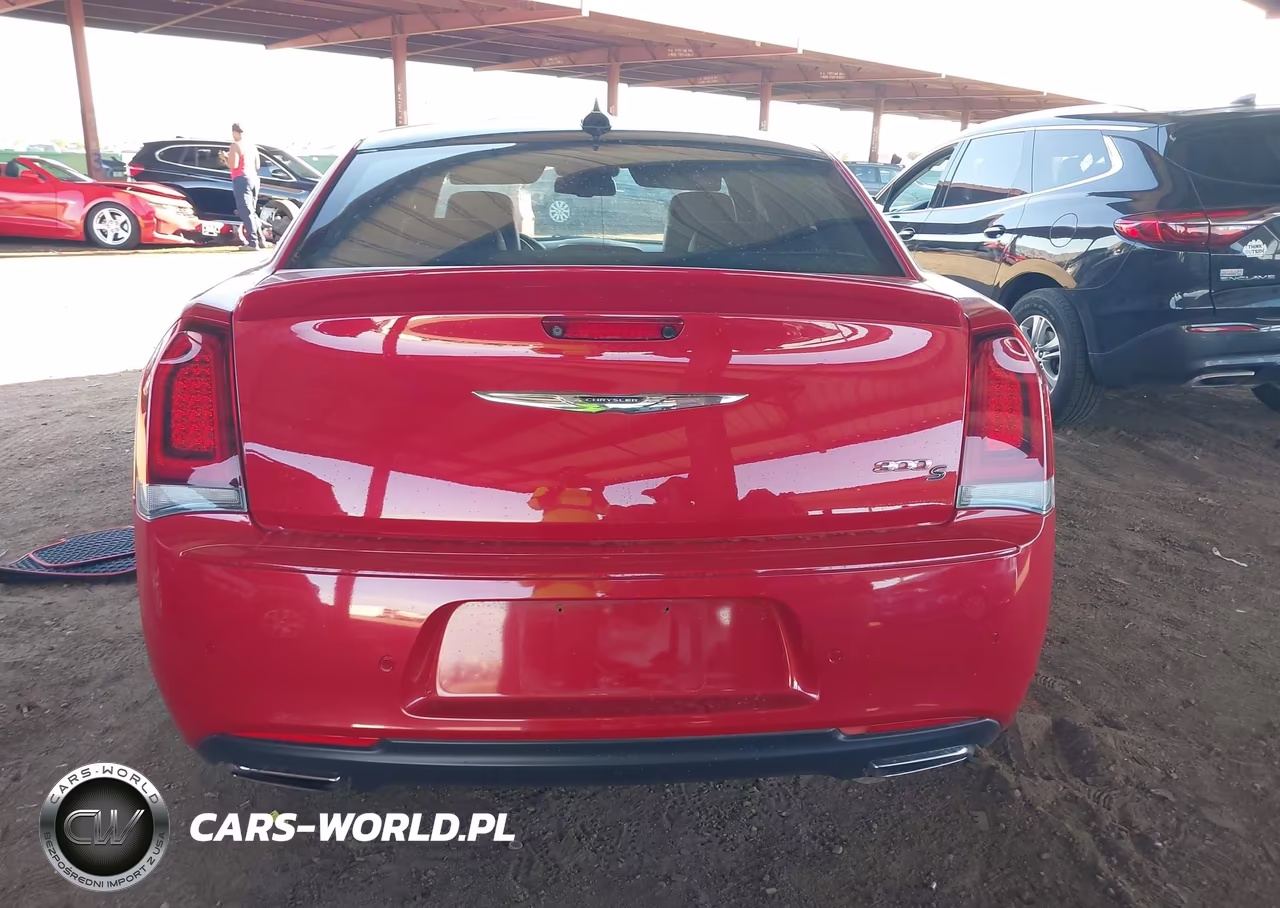 2015 Chrysler 300 300S VIN:2C3CCABT3FH792462 - 16