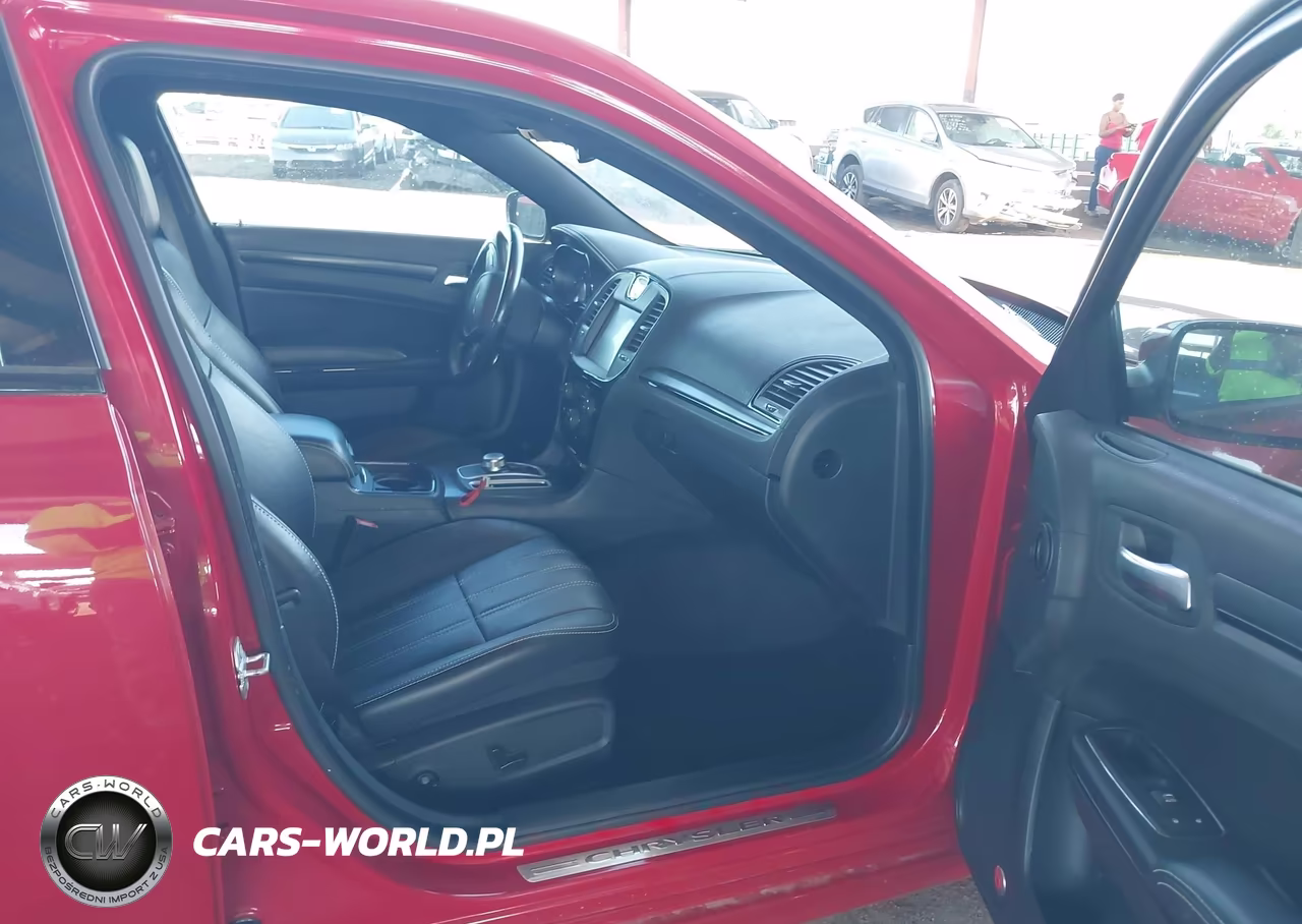 2015 Chrysler 300 300S VIN:2C3CCABT3FH792462 - 5