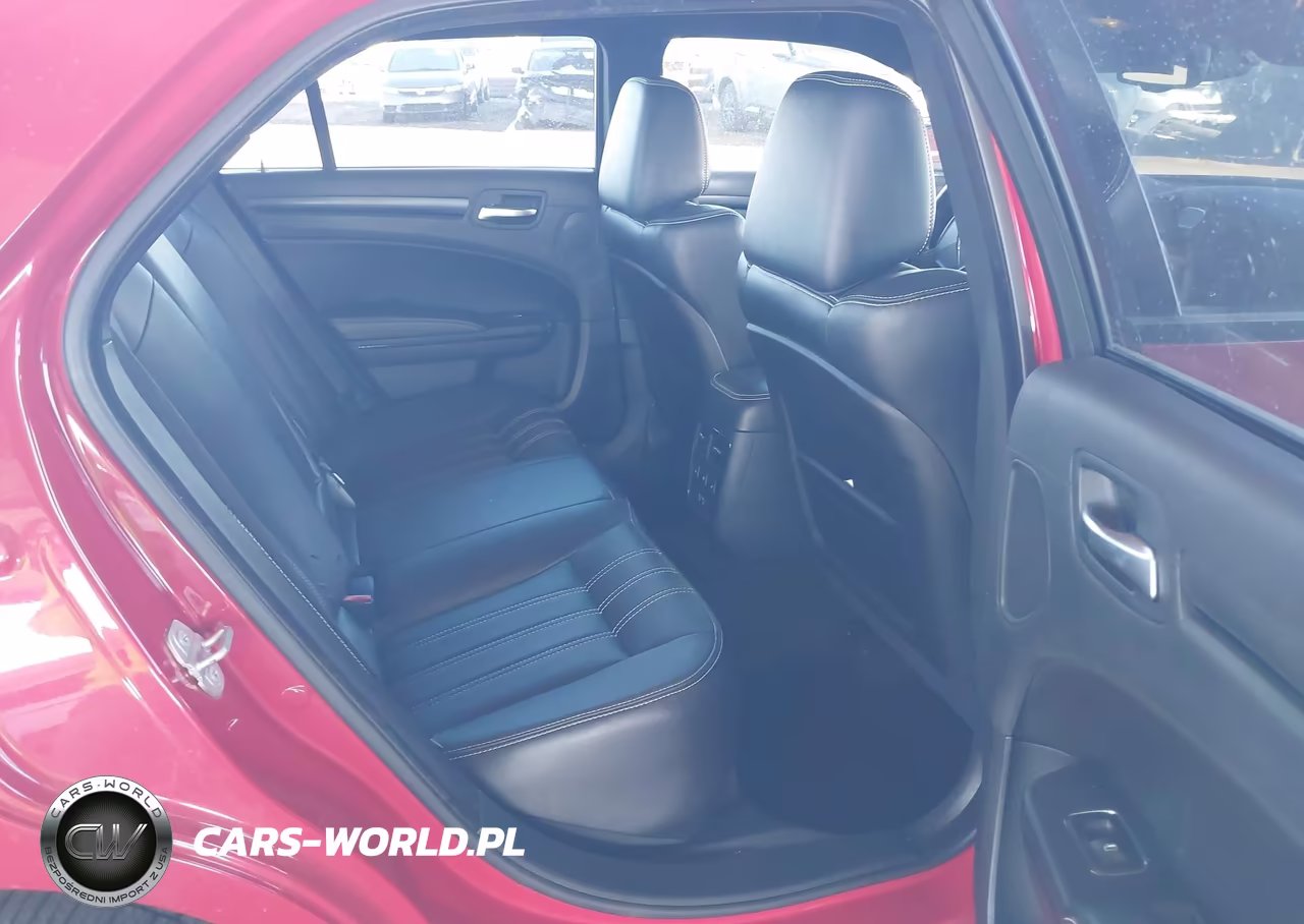 2015 Chrysler 300 300S VIN:2C3CCABT3FH792462 - 8