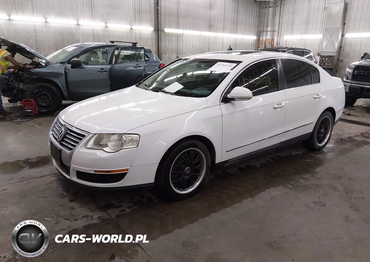 2008 Volkswagen Passat Komfort VIN:WVWAK93CX8E077210 - 2