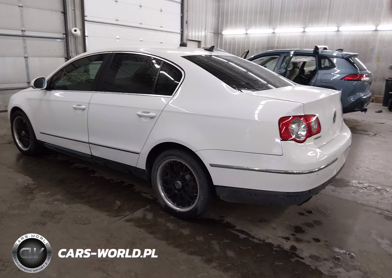 2008 Volkswagen Passat Komfort VIN:WVWAK93CX8E077210 - 3