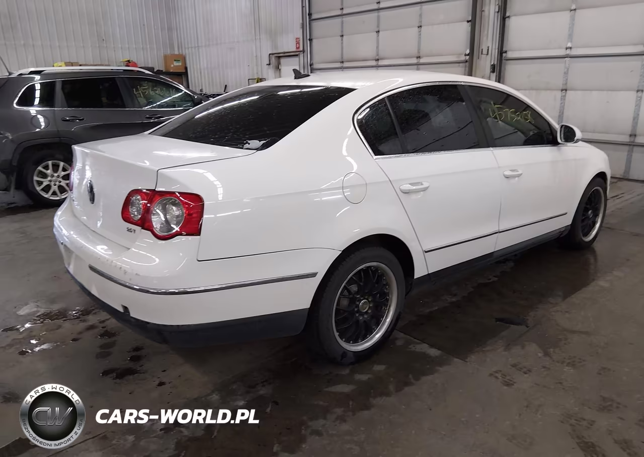 2008 Volkswagen Passat Komfort VIN:WVWAK93CX8E077210 - 4