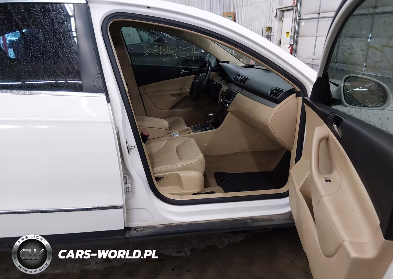 2008 Volkswagen Passat Komfort VIN:WVWAK93CX8E077210 - 5