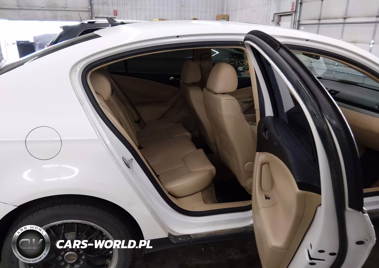 2008 Volkswagen Passat Komfort VIN:WVWAK93CX8E077210 - 8