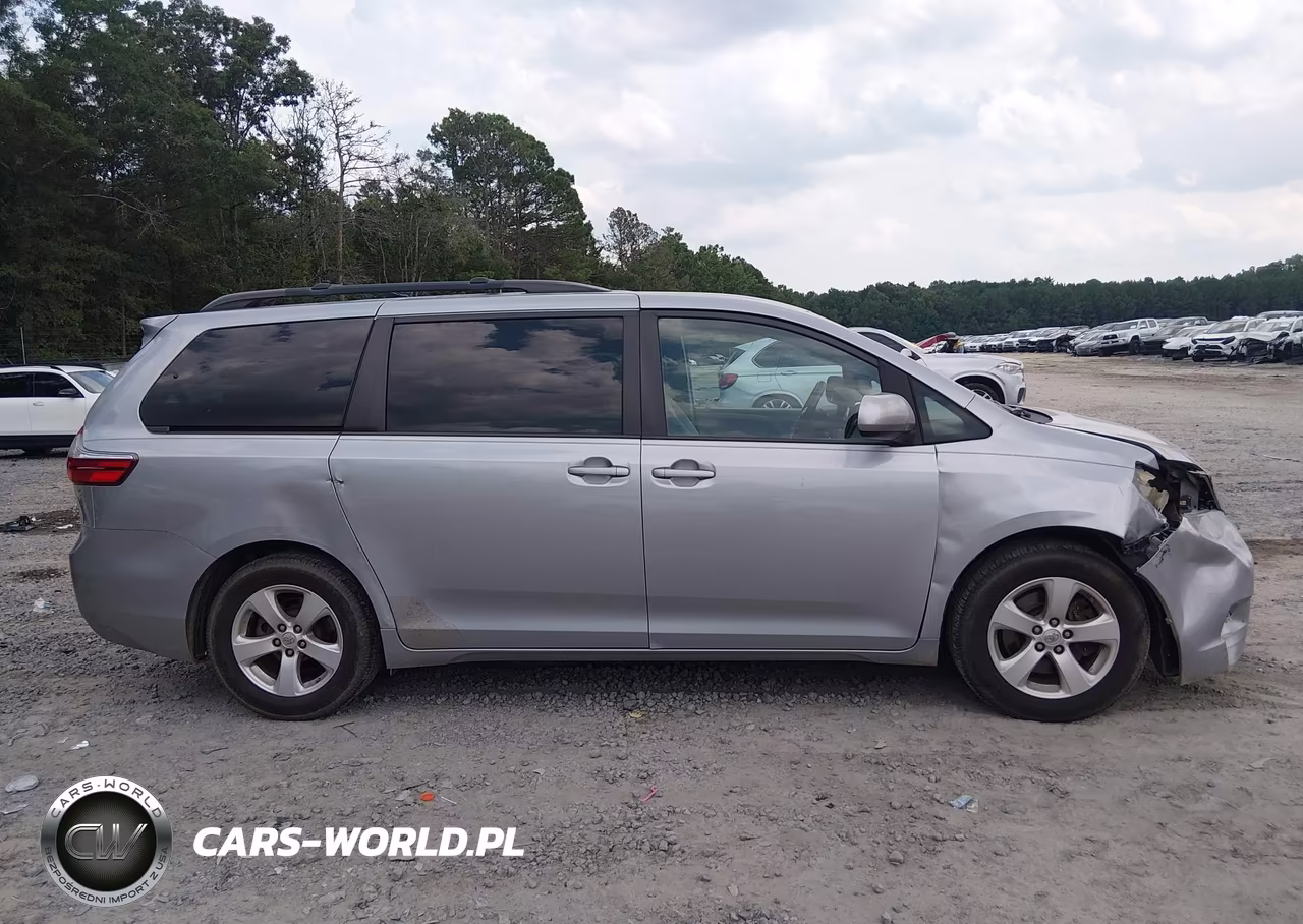 2015 Toyota Sienna Le 8 Passenger VIN:5TDKK3DC0FS629899 - 13