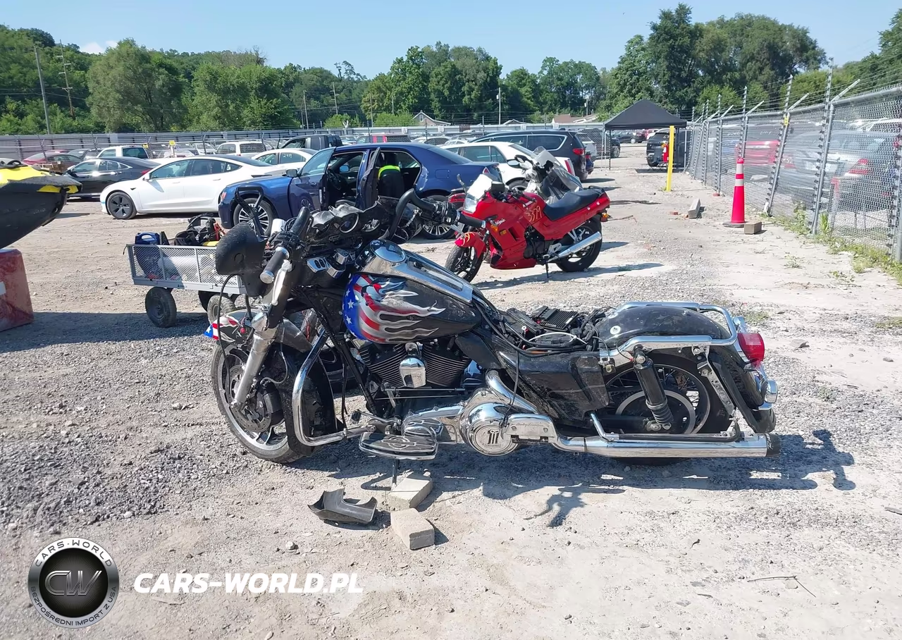 2008 Harley-Davidson Flhtcui VIN:1HD1FC4138Y603107 - 13
